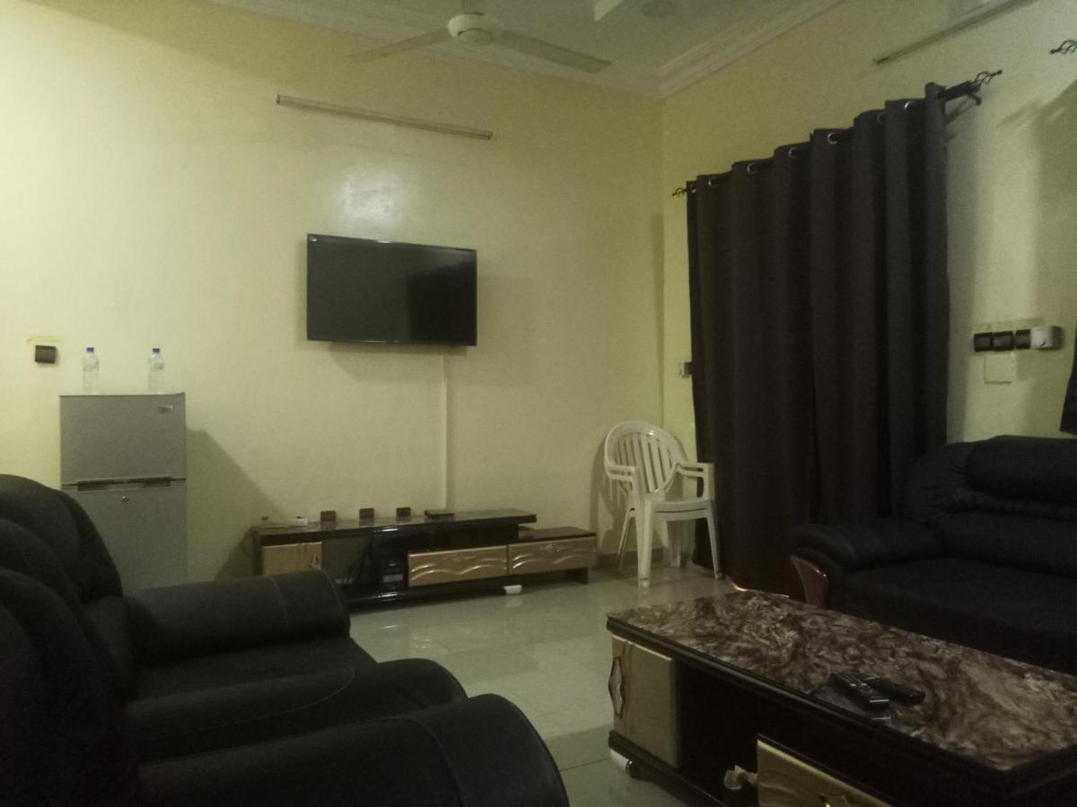 Residence Lynda Prestige Wagadugu Zewnętrze zdjęcie